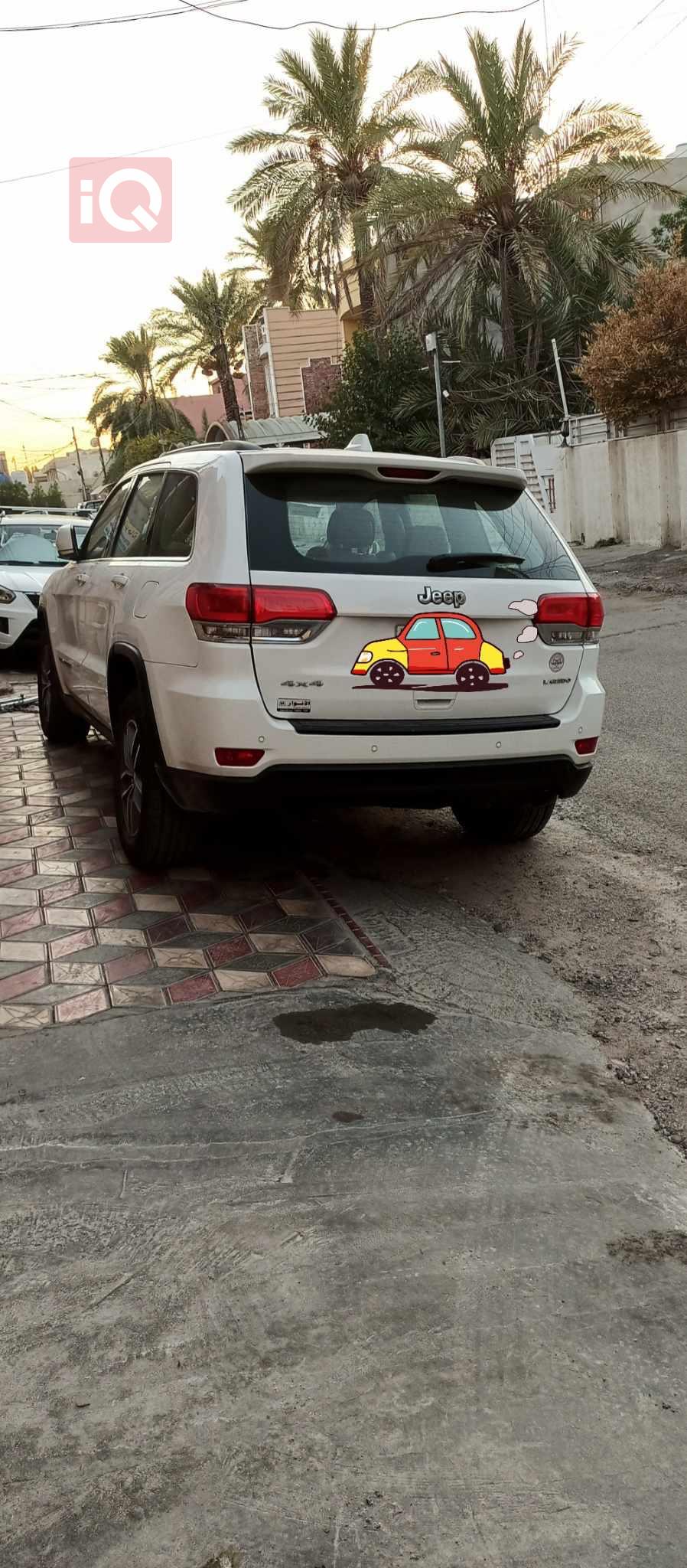جیپ گراند شیرۆکی